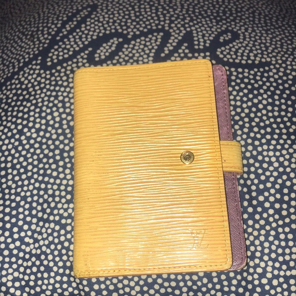 Louis Vuitton Epi Agenda